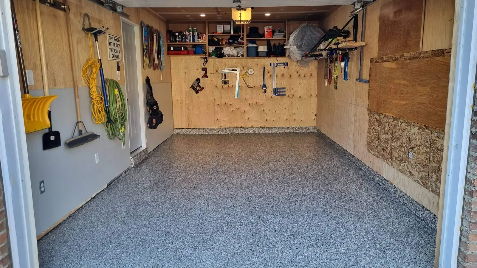 Shoreline full flake epoxy garage floor